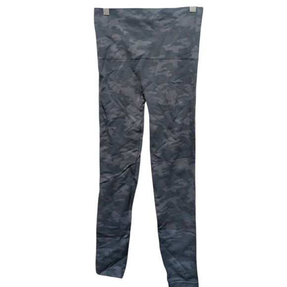 SPANX Look At Me Now Hi-Waisted Seamless Leggings Size Med - Picture 3 of 3